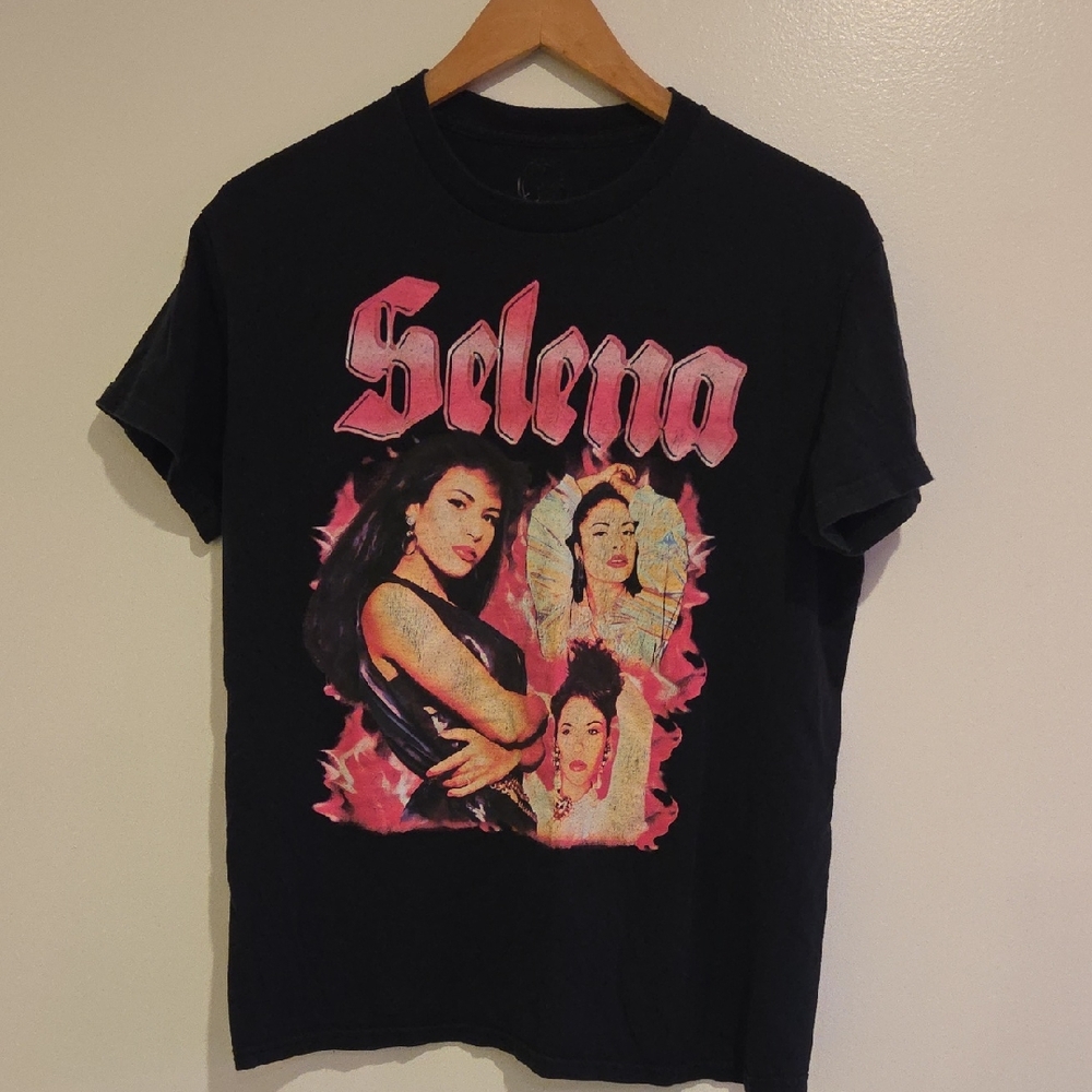 Selena Black Graphic T-Shirt